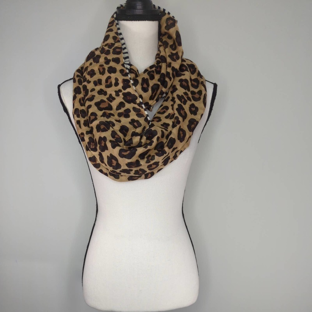 Reversible Infinity Scarf Striped &‎ Cheetah Prints